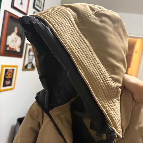 Canada Goose Women's Coat - Excellent Condition - Picture 13 of 16